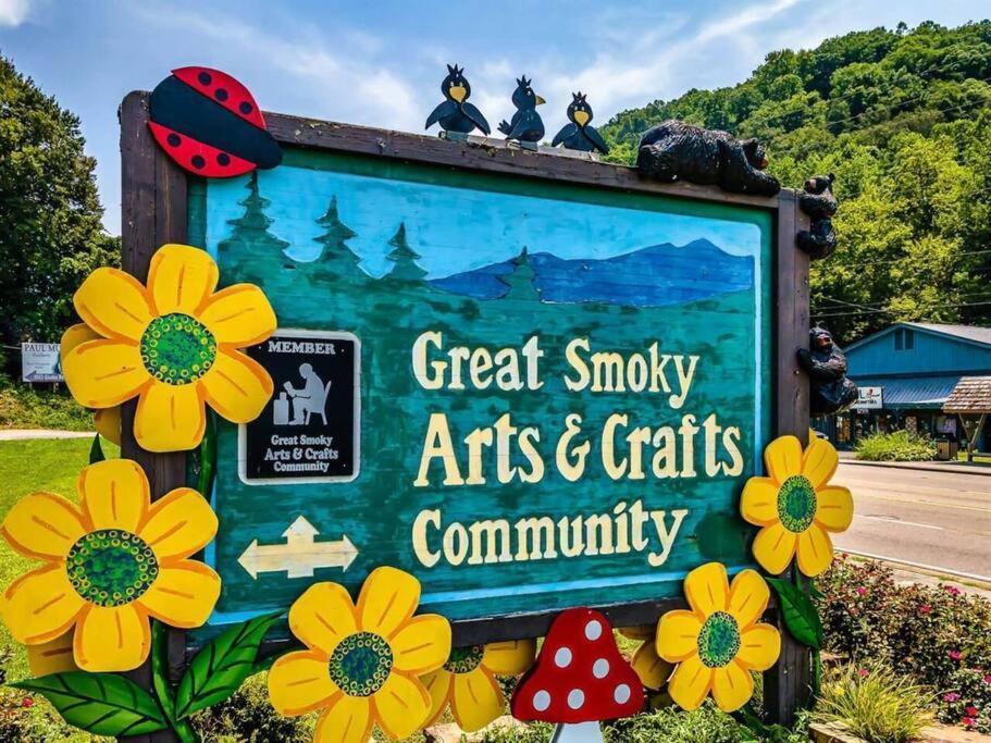 Villa Breathtaking Views Of The Smokies, 3 Mins To Gatlinburg Exterior foto