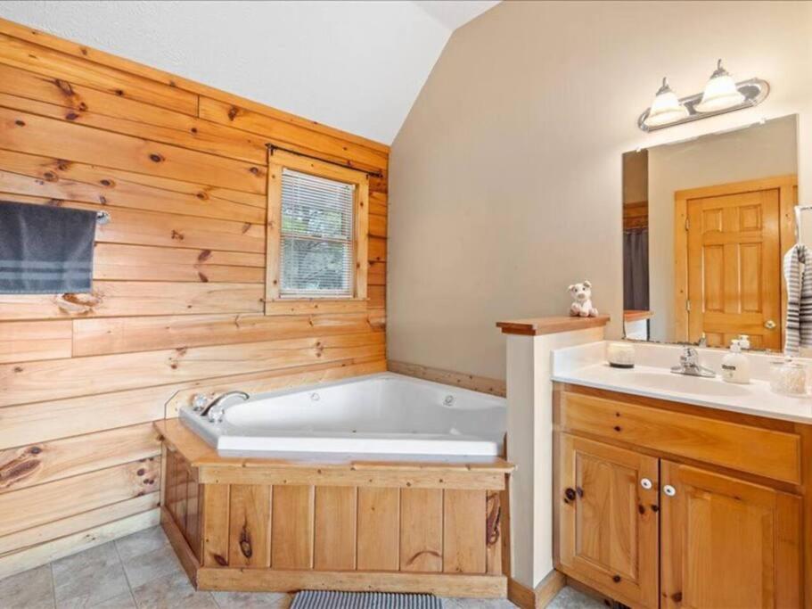 Villa Breathtaking Views Of The Smokies, 3 Mins To Gatlinburg Exterior foto