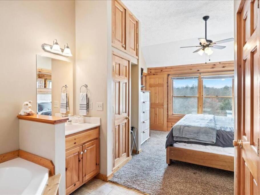 Villa Breathtaking Views Of The Smokies, 3 Mins To Gatlinburg Exterior foto