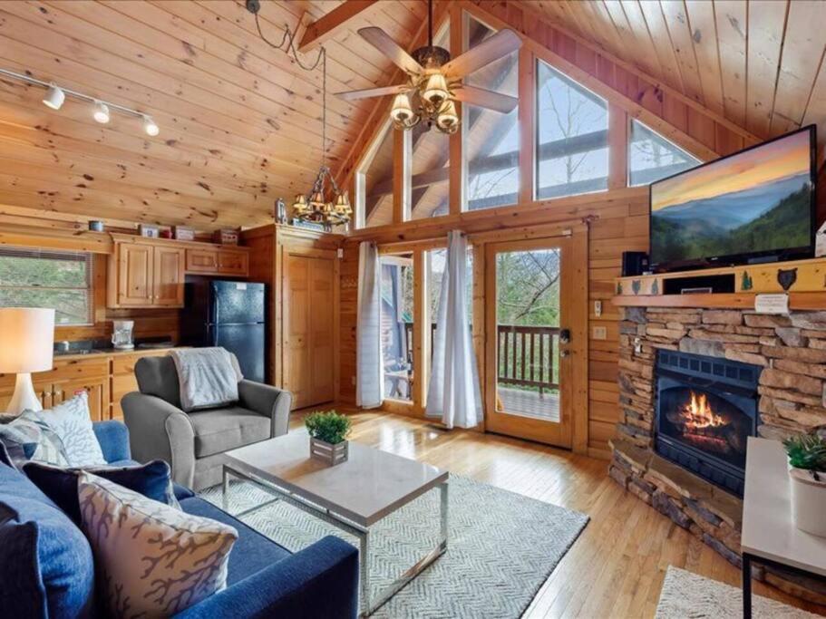 Villa Breathtaking Views Of The Smokies, 3 Mins To Gatlinburg Exterior foto