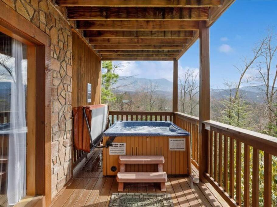 Villa Breathtaking Views Of The Smokies, 3 Mins To Gatlinburg Exterior foto